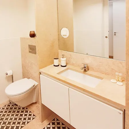 Apartment Stylish Modern In The Heart Of Cais Do Sodre *