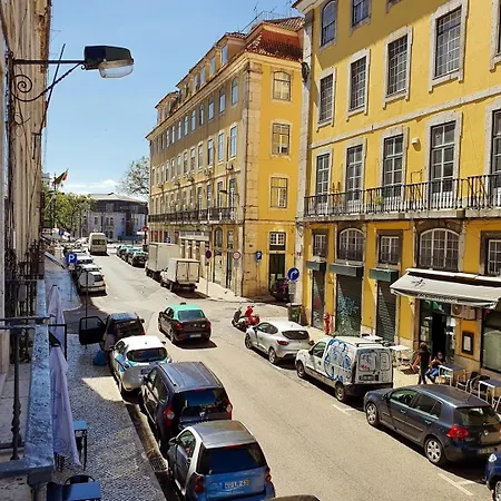Stylish Modern In The Heart Of Cais Do Sodre דירה ליסבון